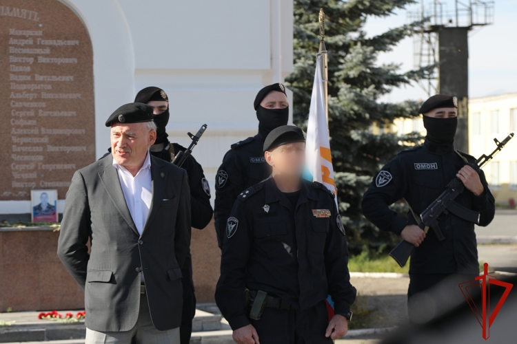 В Екатеринбурге на базе ОМОН прошли тактико-специальные занятия